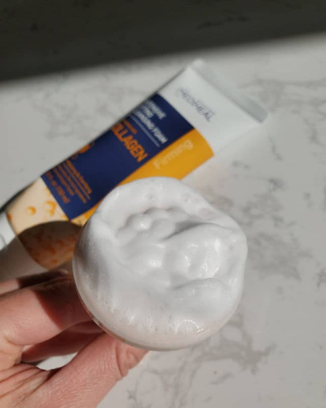MEDIHEAL Intensive Lifting Cleansing Foam review photo by anamishublog