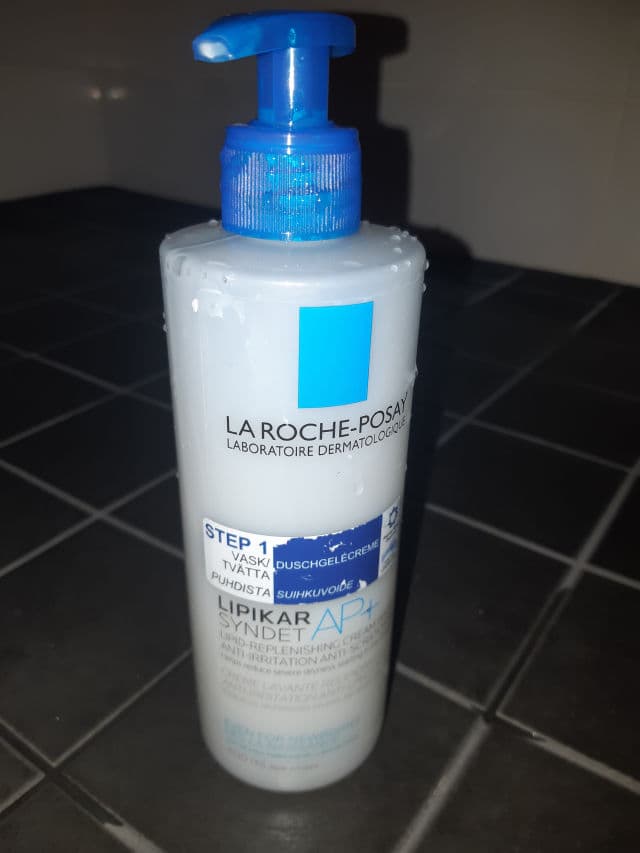 La Roche-Posay Lipikar Syndet AP+ Wash Cream review photo by andreeamolariu