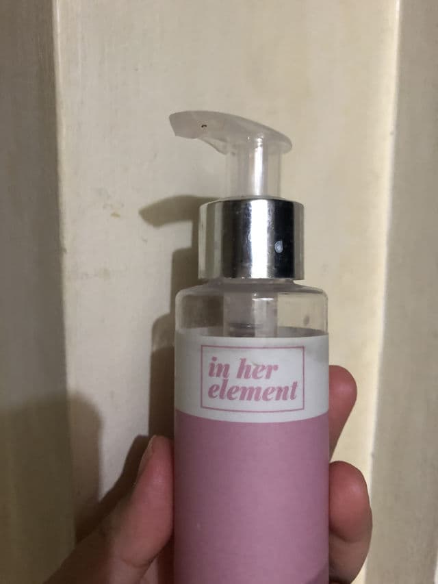 In Her Element Low Ph Rose Gel Cleanser review photo by angelaf