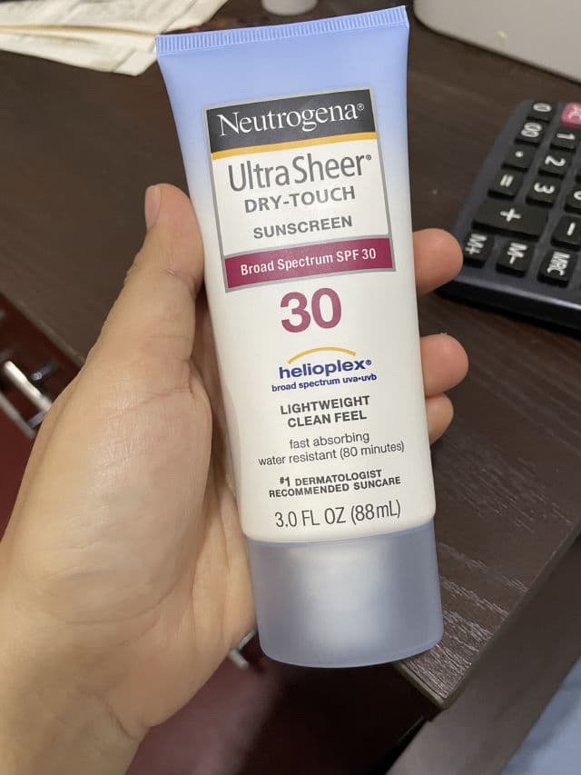 Neutrogena Ultra Sheer Dry-Touch Sunscreen SPF 30 review photo by anila