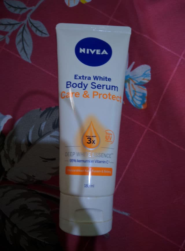 Nivea Extra White Body Serum Care & Protect review photo by anisyela