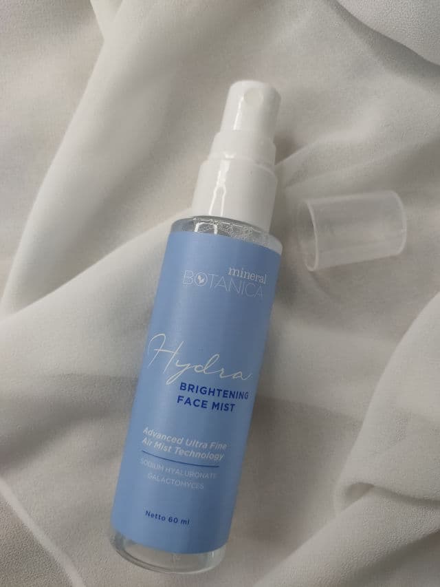 Mineral Botanica Hydra Brightening Face Mist review photo by anitaysf