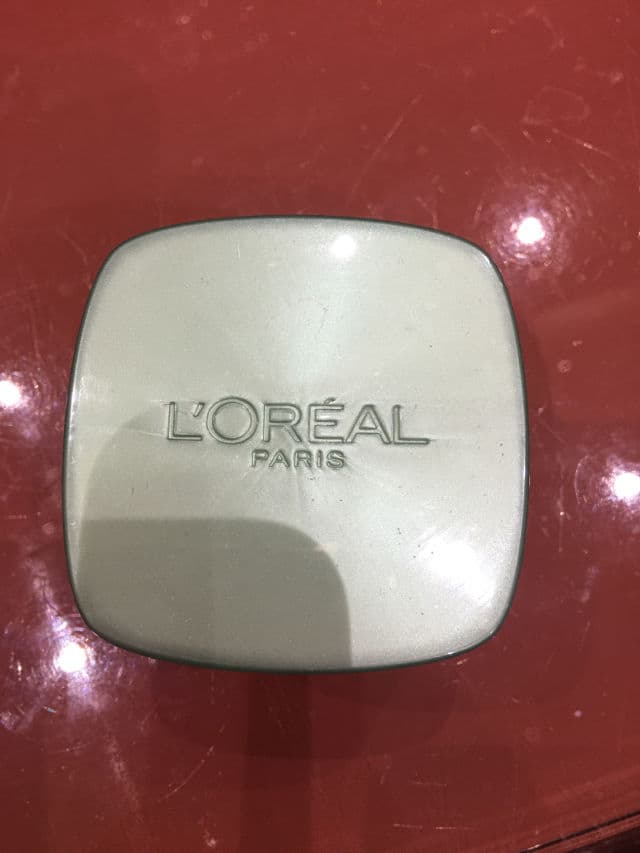 L'Oreal Paris Pure Clay Detoxifying + Brightening Charcoal Mask review photo by annaya