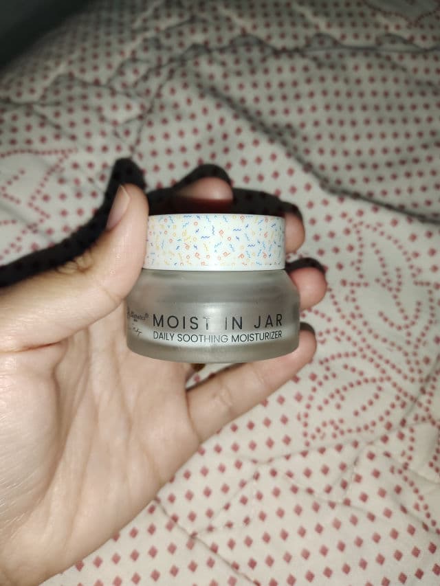 The Aesthetics Skin Dion Mulya Moist In Jar Daily Soothing review photo by annisafitriiar