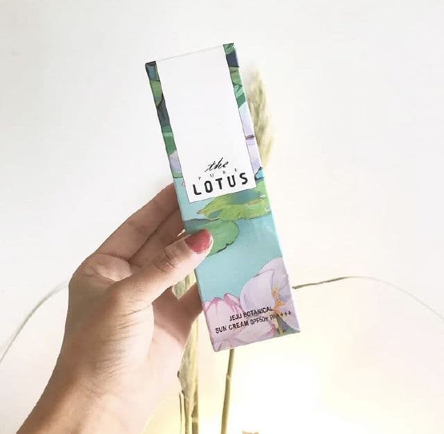 The Pure Lotus Jeju Botanical Sun Cream SPF50+ PA++++ review photo by antarctica