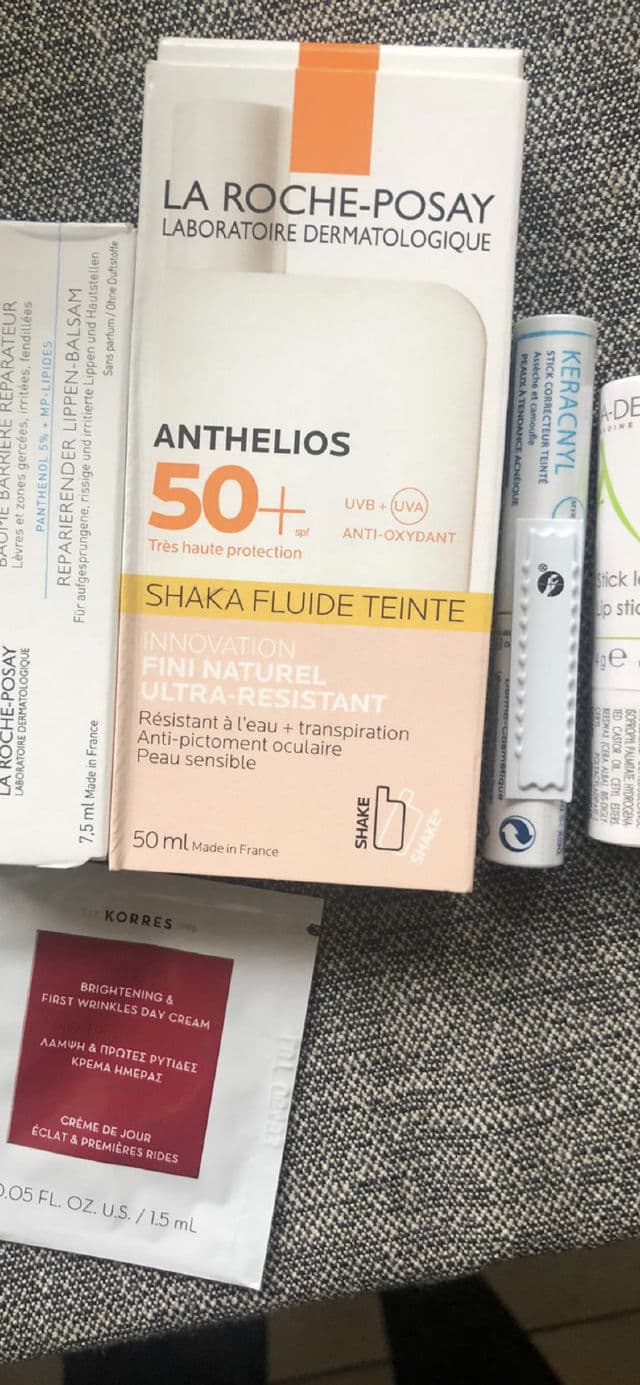 La Roche-Posay Anthelios Mineral Tinted Ultra-Fluid Lotion SPF 50 review photo by Theskintimes