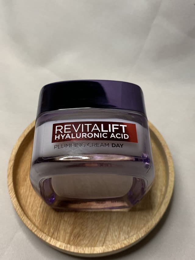 L'Oreal Paris Revitalift Hyaluronic Acid Plumping Cream Day review photo by aprianiamr