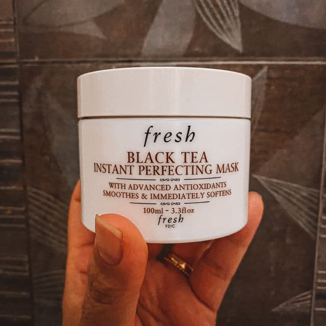 fresh Black Tea Instant Perfecting Face Mask review photo by areiofskincare