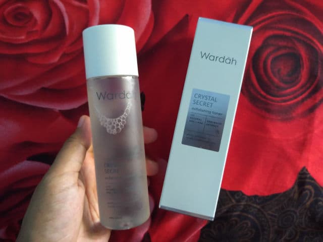 Wardah White Secret Exfoliating Lotion review photo by arintasetia