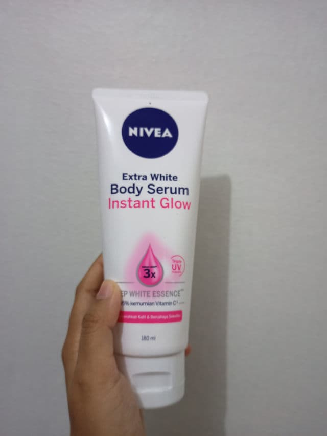 Nivea Extra White Instant Glow Serum review photo by arzahra
