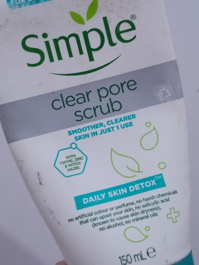 Simple Daily Skin Detox Pore Polishing Face Scrub review photo by ashareview