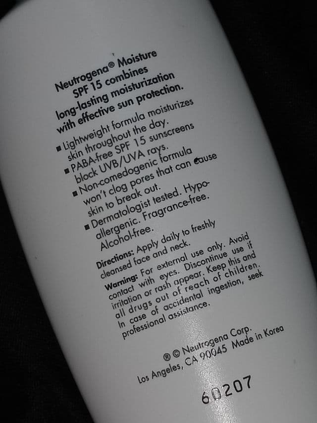 Neutrogena Moisture SPF15 review photo by ashareview