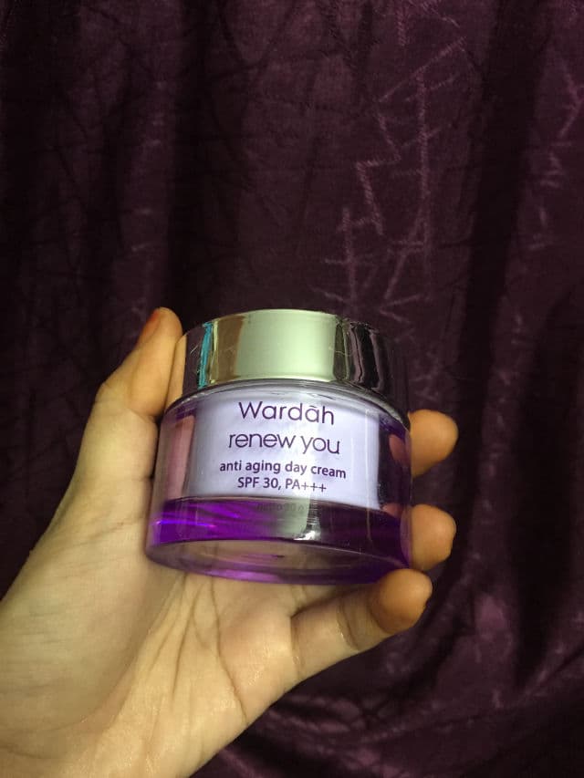 Wardah Renew You Anti Aging Day Cream review photo by athirahlani