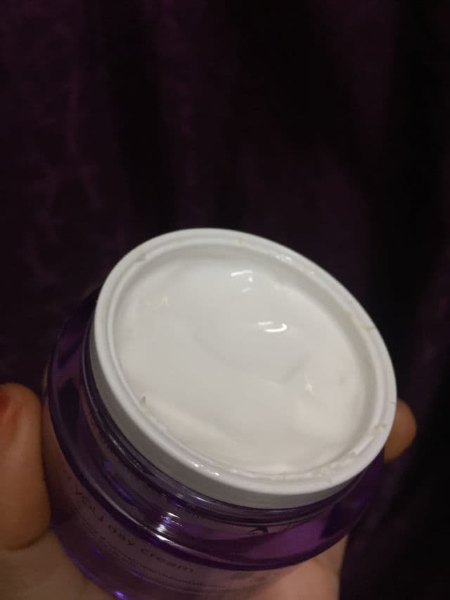 Wardah Renew You Anti Aging Day Cream review photo by athirahlani