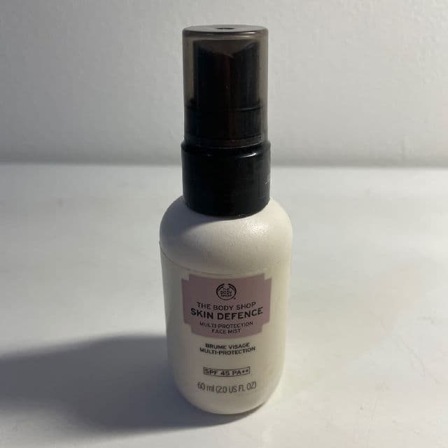 The Body Shop Skin Defence Protection Face Mist SPF45 PA++ review photo by auliaasaf