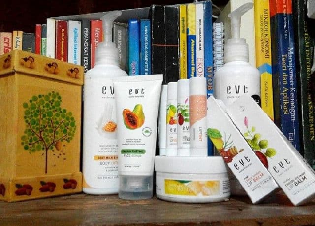 Evete Naturals Lip Balm - Strawberry review photo by auliaasaf