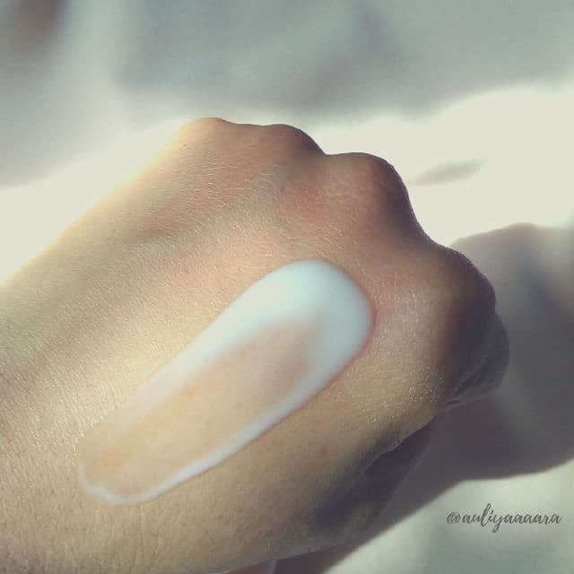 ATRUE Violet Petal Black Tea Hydrating Moisturizer review photo by auliyaaaara