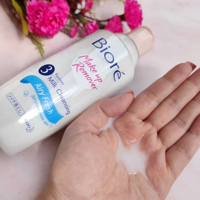 Biore 3 Fusion Milk Cleansing Makeup Remover (Airy Fresh) review photo by azureenasri