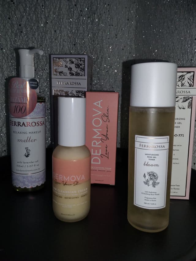 Dermova Glow Cleansing Cream review photo by azzezzati