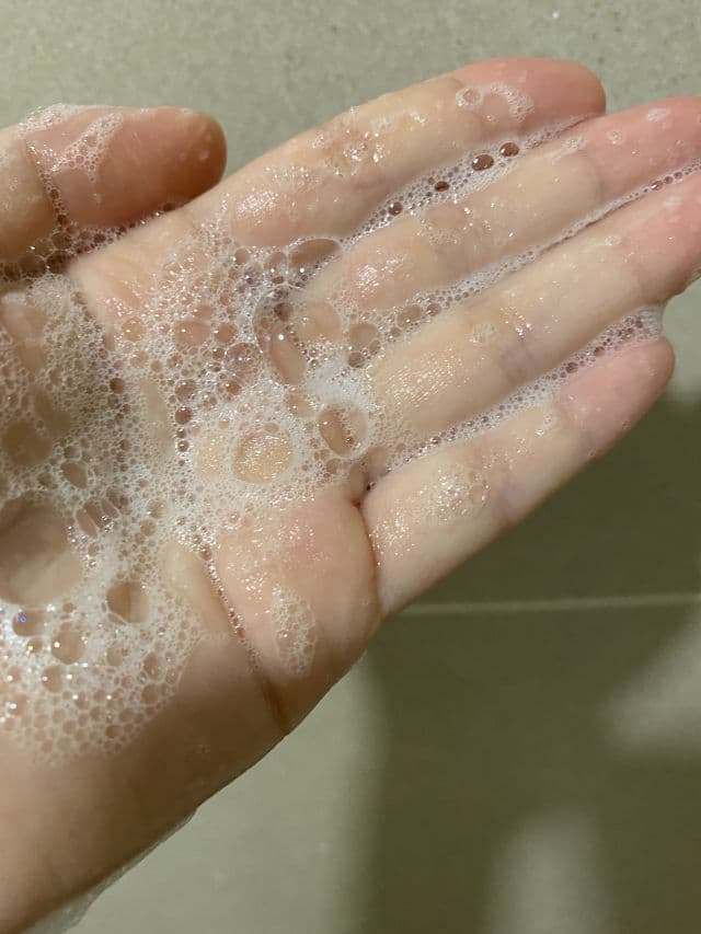 The Auragins Oil Balancing Gel Cleanser review photo by mindayne