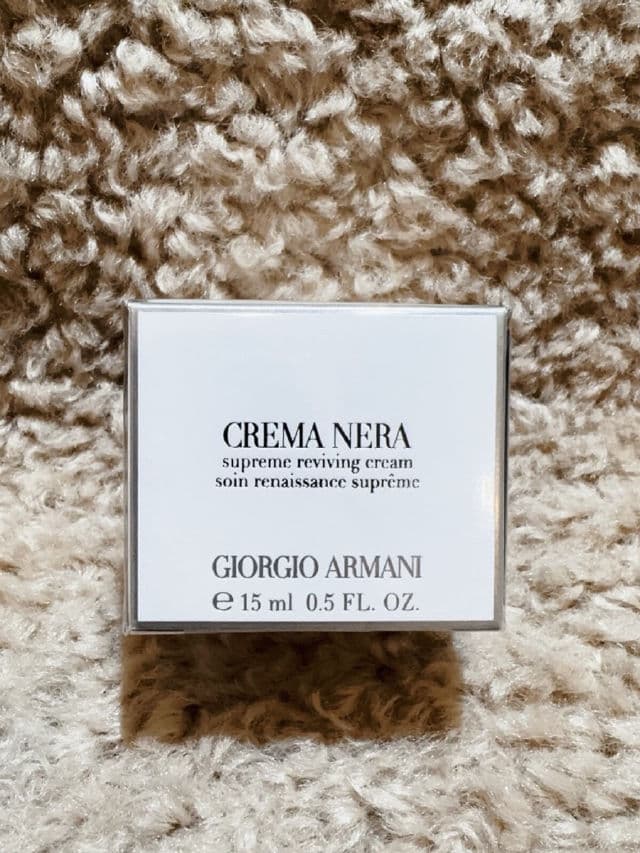 Giorgio Armani Crema Nera Obsidian Mineral Regenerating Cream review photo by Angeles33