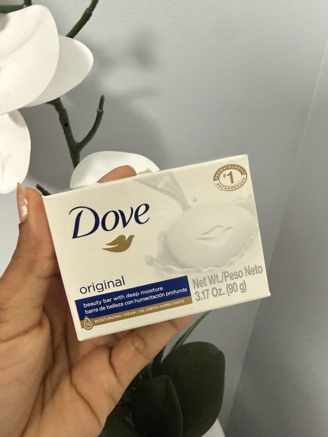Dove White Deep Moisture Bar Soap review photo by Cabrera 
