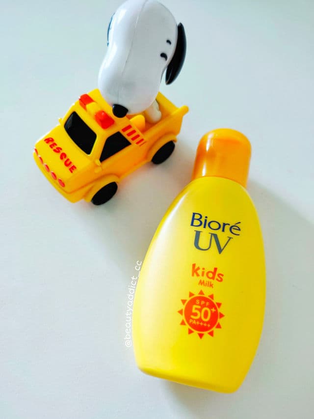 Biore Sarasara UV Nobinobi Carefree Kids Milk Sunscreen SPF50+/PA++++ review photo by beautyaddictcc