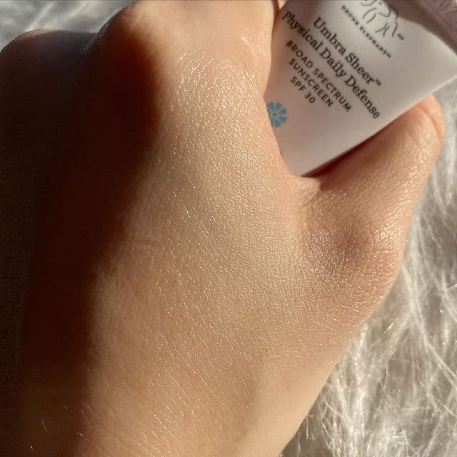 Drunk Elephant Umbra Sheer Physical Daily Defence SPF 30 review photo by beautyerudite