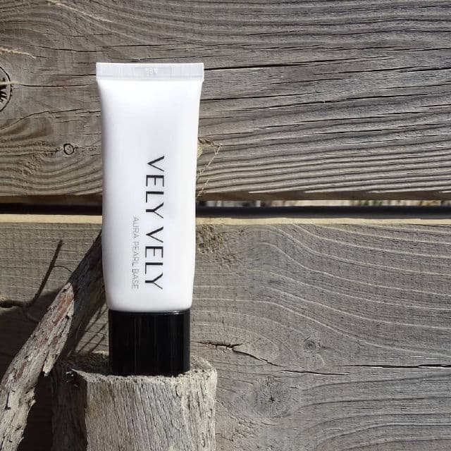 Vely Vely Aura Pearl Base review photo by beautyfriya