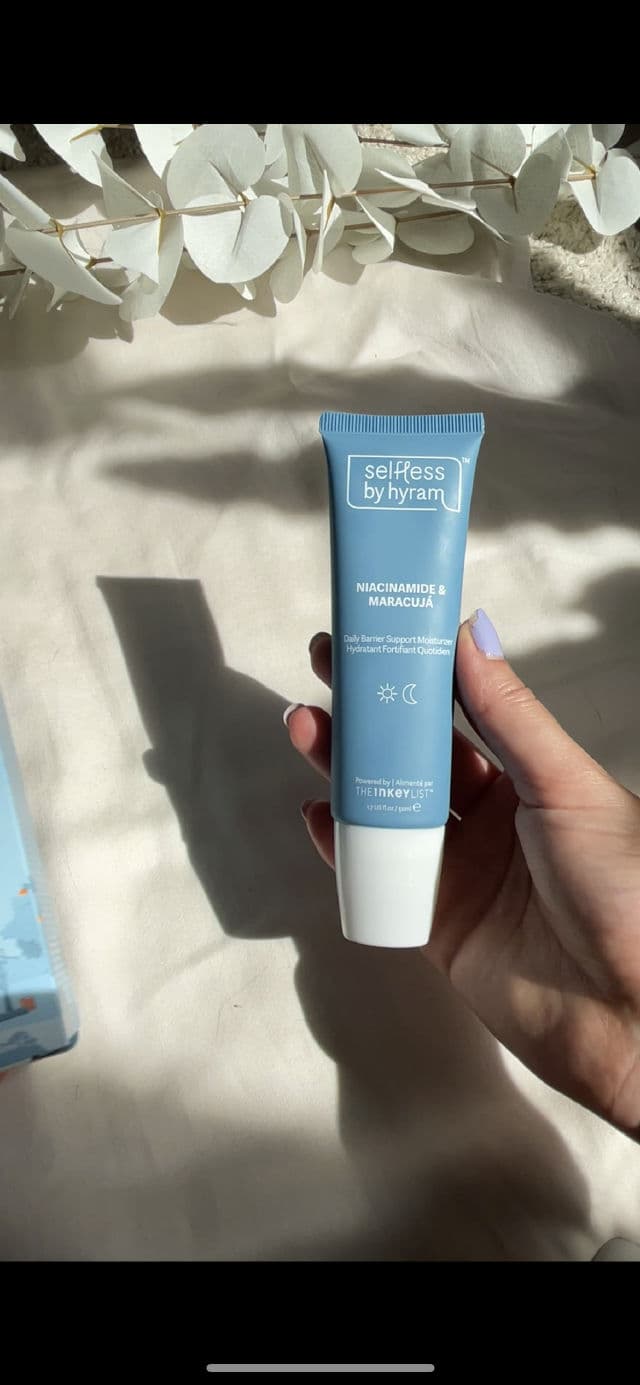 Selfless by Hyram Niacinamide & Maracujá Daily Barrier Support Moisturiser review photo by beautyglas