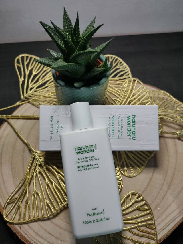 HaruHaru WONDER Black Bamboo Top-to-Toe SPF Veil SPF50+ PA++++ review photo by Mimibella