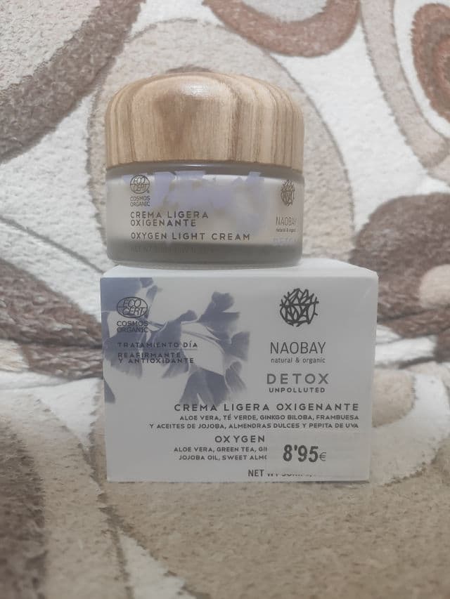 Naobay Detox Oxygen Light Cream review photo by biobeautytips