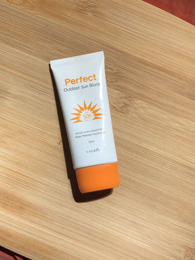 Calmia Perfect Outdoor Sunblock SPF50+ review photo by maliaperks