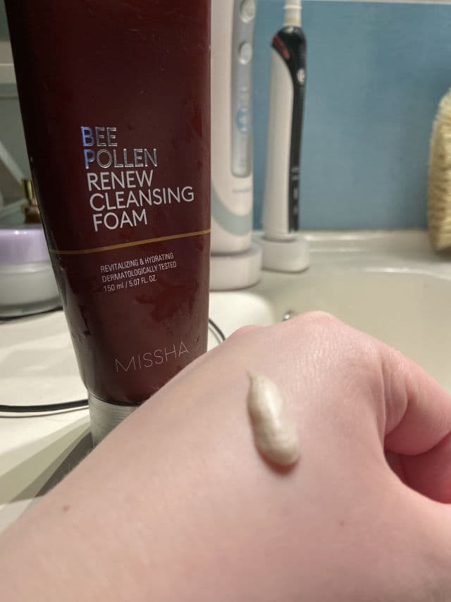 MISSHA Bee Pollen Renew Cleansing Foam review photo by bloodhunnter