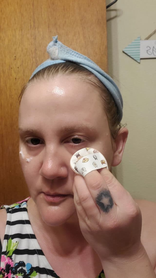 Neutrogena Ultra Sheer Dry-Touch Sunblock SPF 70 review photo by beautybonnebeth