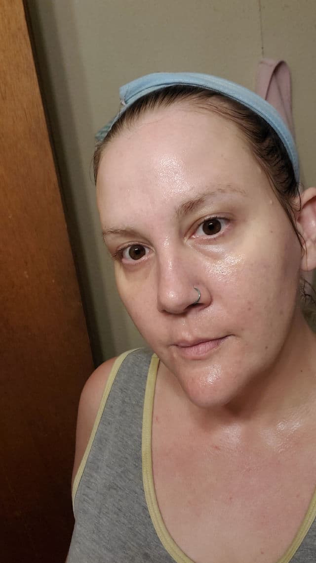 INNISFREE Daily Refining Serum with Green Barley review photo by beautybonnebeth