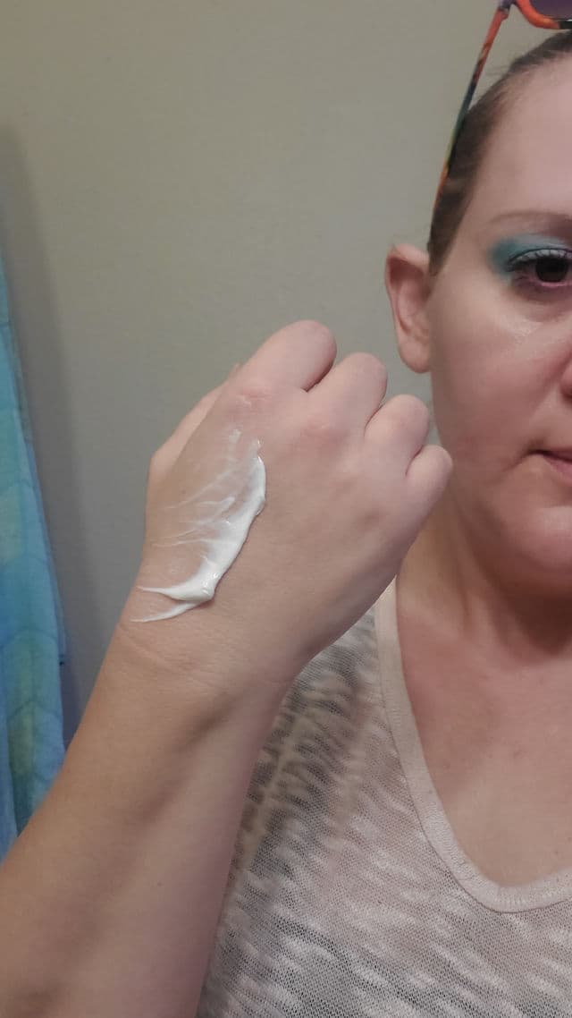 Dove Nourishing Body Care Beauty Cream review photo by beautybonnebeth