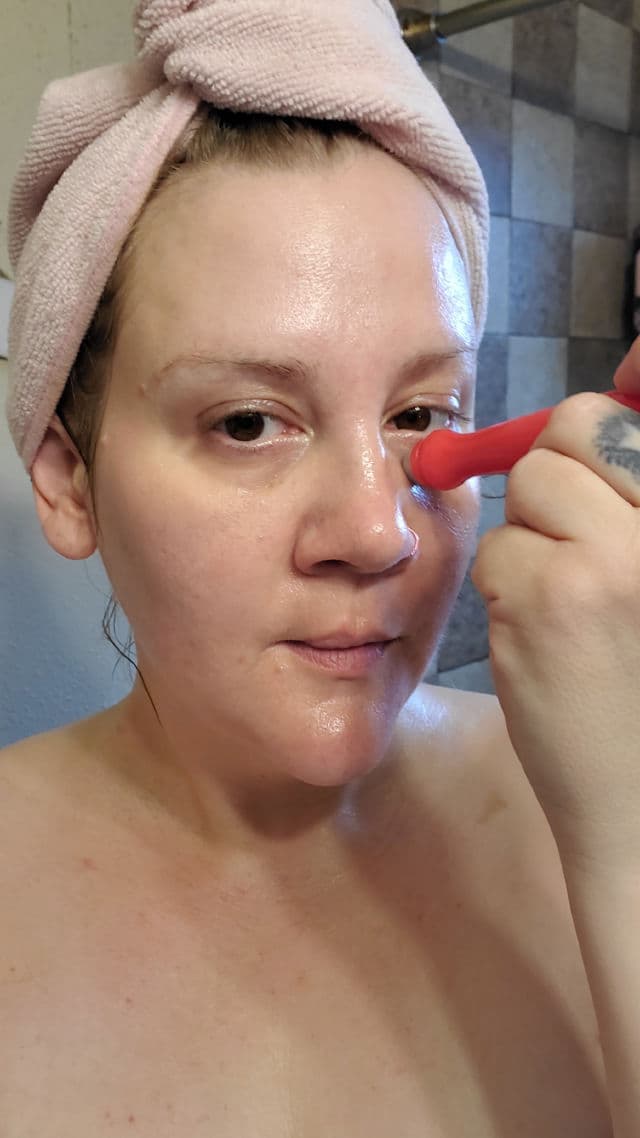 Skin Nutritions Eye Roller Age Defy Dark Circle & Puffiness Serum review photo by beautybonnebeth