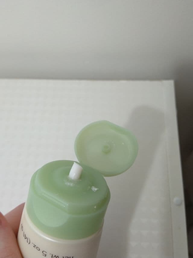 Aveeno Positively Radiant 60 Second In-Shower Facial review photo by bornfreeeee