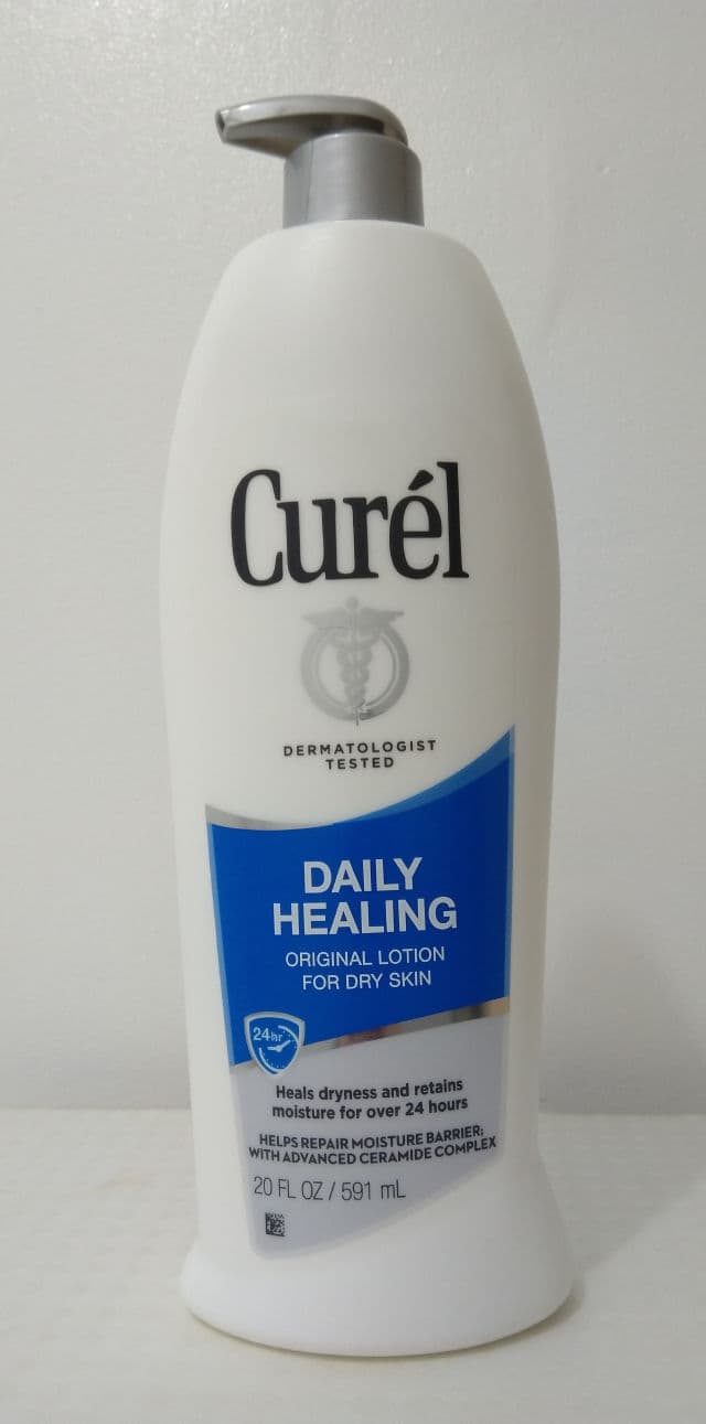 Curel Daily Healing Original Lotion  review photo by bornfreeeee