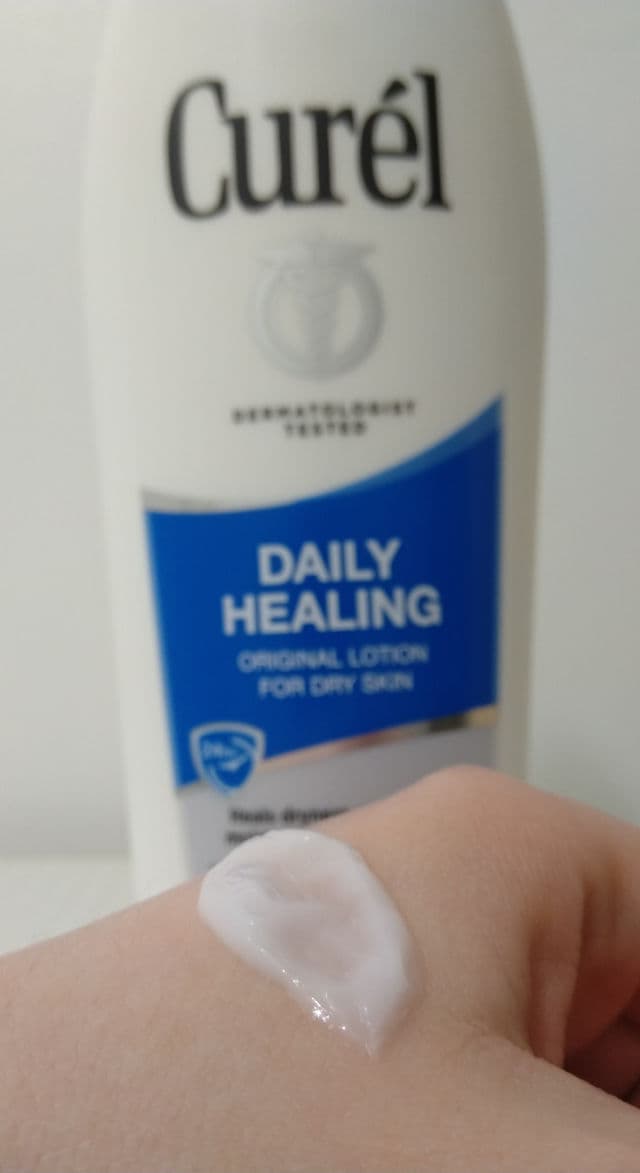 Curel Daily Healing Original Lotion  review photo by bornfreeeee
