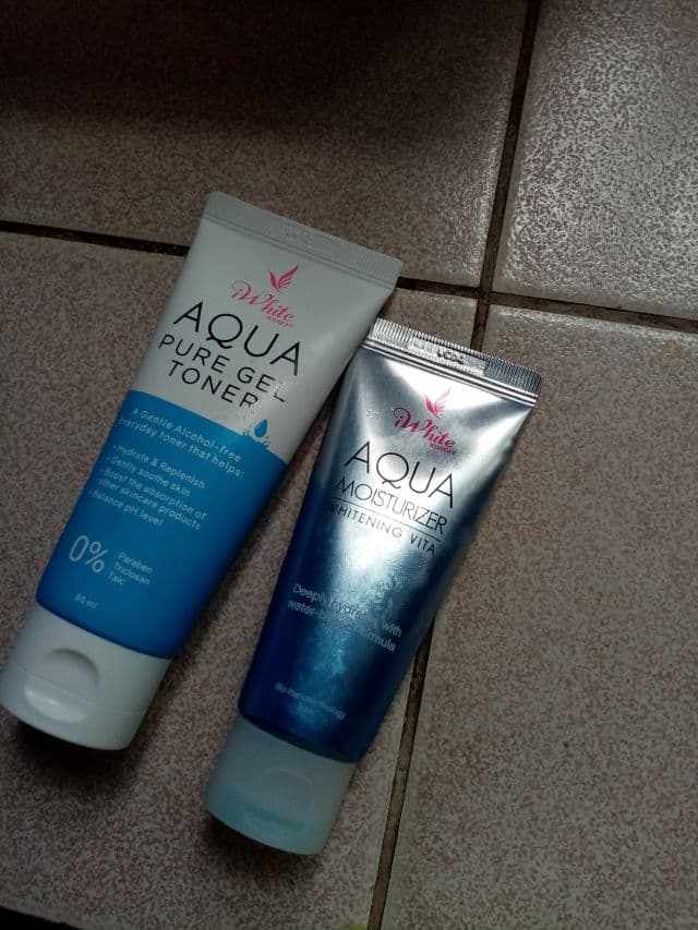 iWhite Korea Aqua Pure Gel Toner review photo by byah