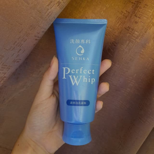 Senka Perfect Whip Cleansing Foam review photo by byputeri