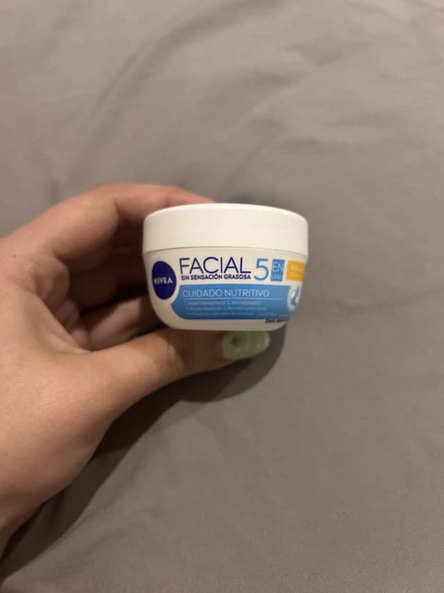 Nivea Creme Facial Nutritivo review photo by marahega