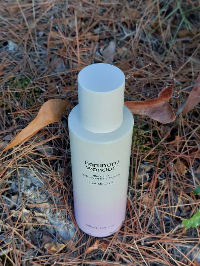 HaruHaru WONDER Black Rice Probiotics Barrier Essence review photo by TheGreenFramboise