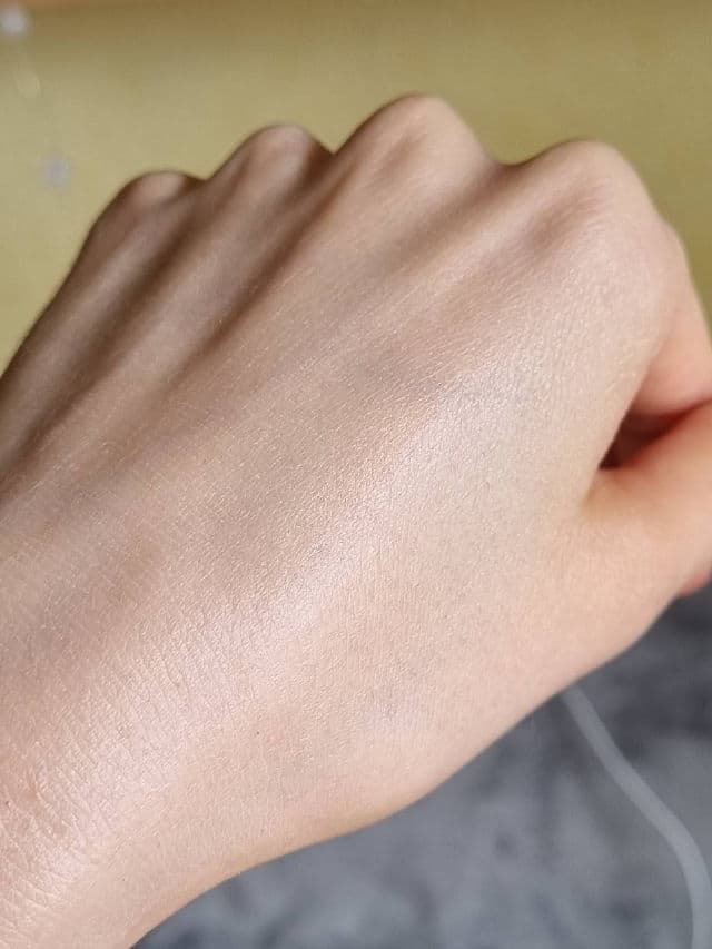 COSRX Aloe 54.2 Aqua Tone-up Sunscreen SPF50+ PA++++ review photo by glowandsunshine