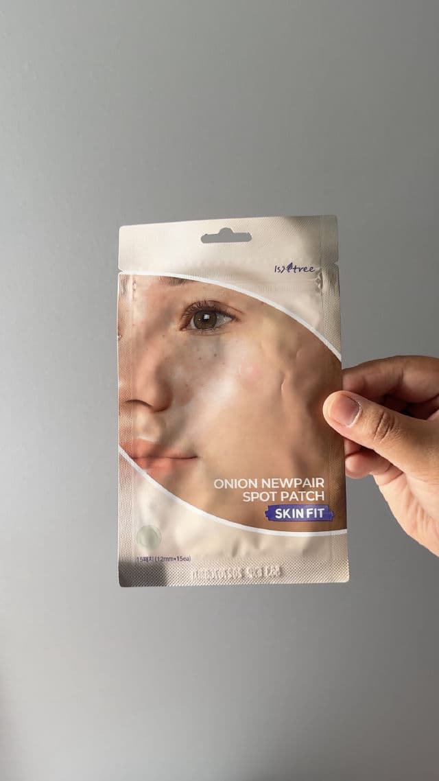 ISNTREE Onion Newpair Spot Patch - Skin Fit review photo by Roshani