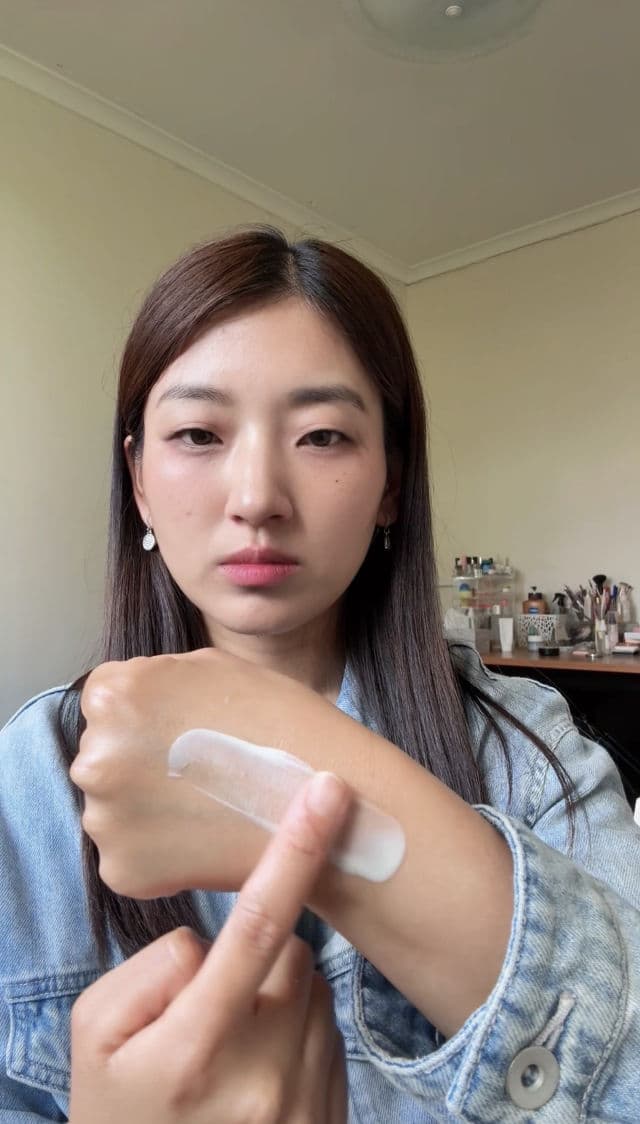 HaruHaru WONDER Black Bamboo Top-to-Toe SPF Veil SPF50+ PA++++ review photo by Tashy