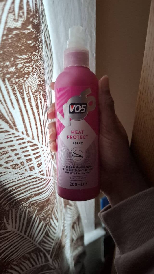 VO5 Heat Protect Spray review photo by Theanavi