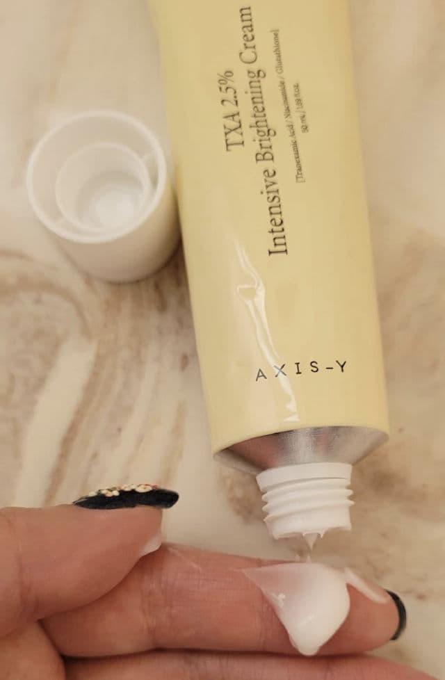 AXIS-Y TXA 2.5% Intensive Brightening Cream review photo by Emmanouchie
